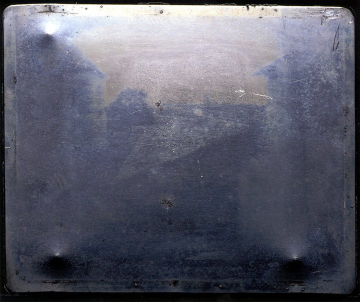 The bitumen photograph plate