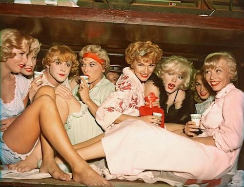 jack lemmon amongst band ladies in some like it hot-